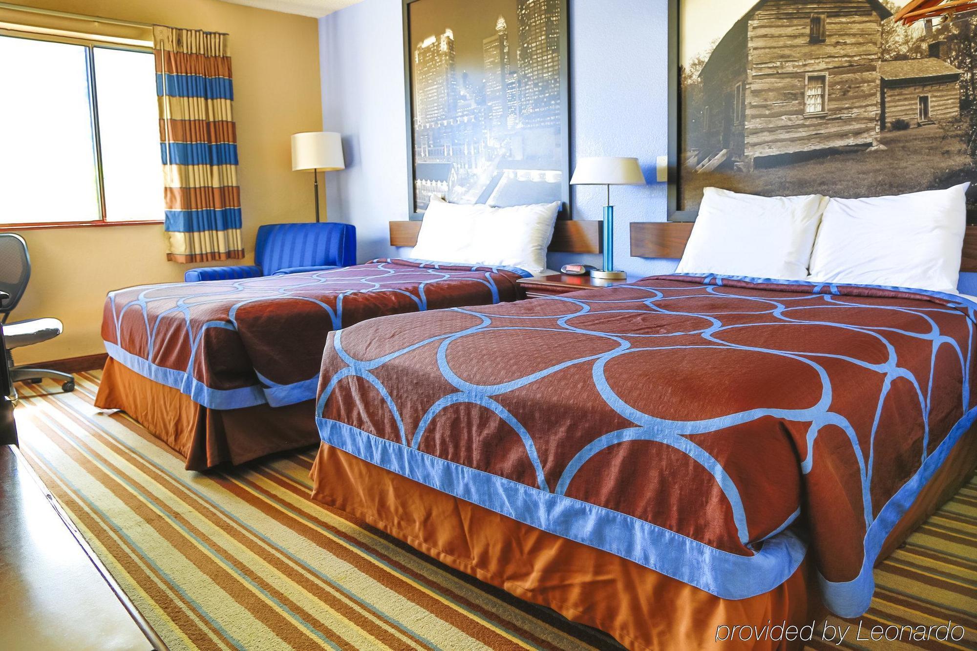 Super 8 By Wyndham Charlotte University Экстерьер фото