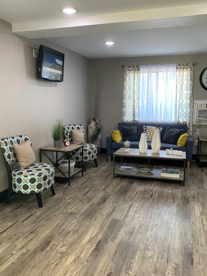 Super 8 By Wyndham Charlotte University Экстерьер фото